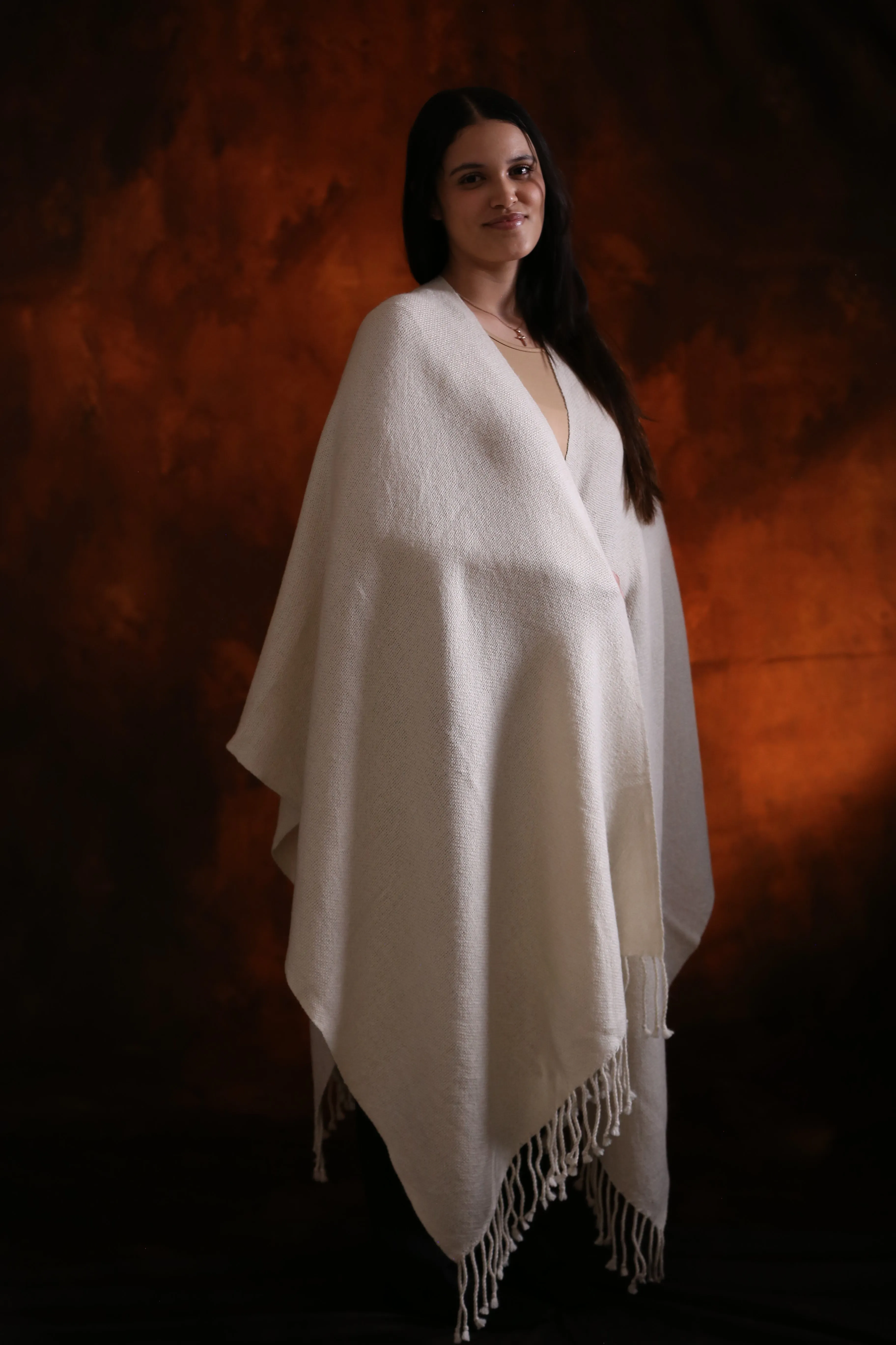 Alpaca Ruana (Body Cross-Over) - Natural White
