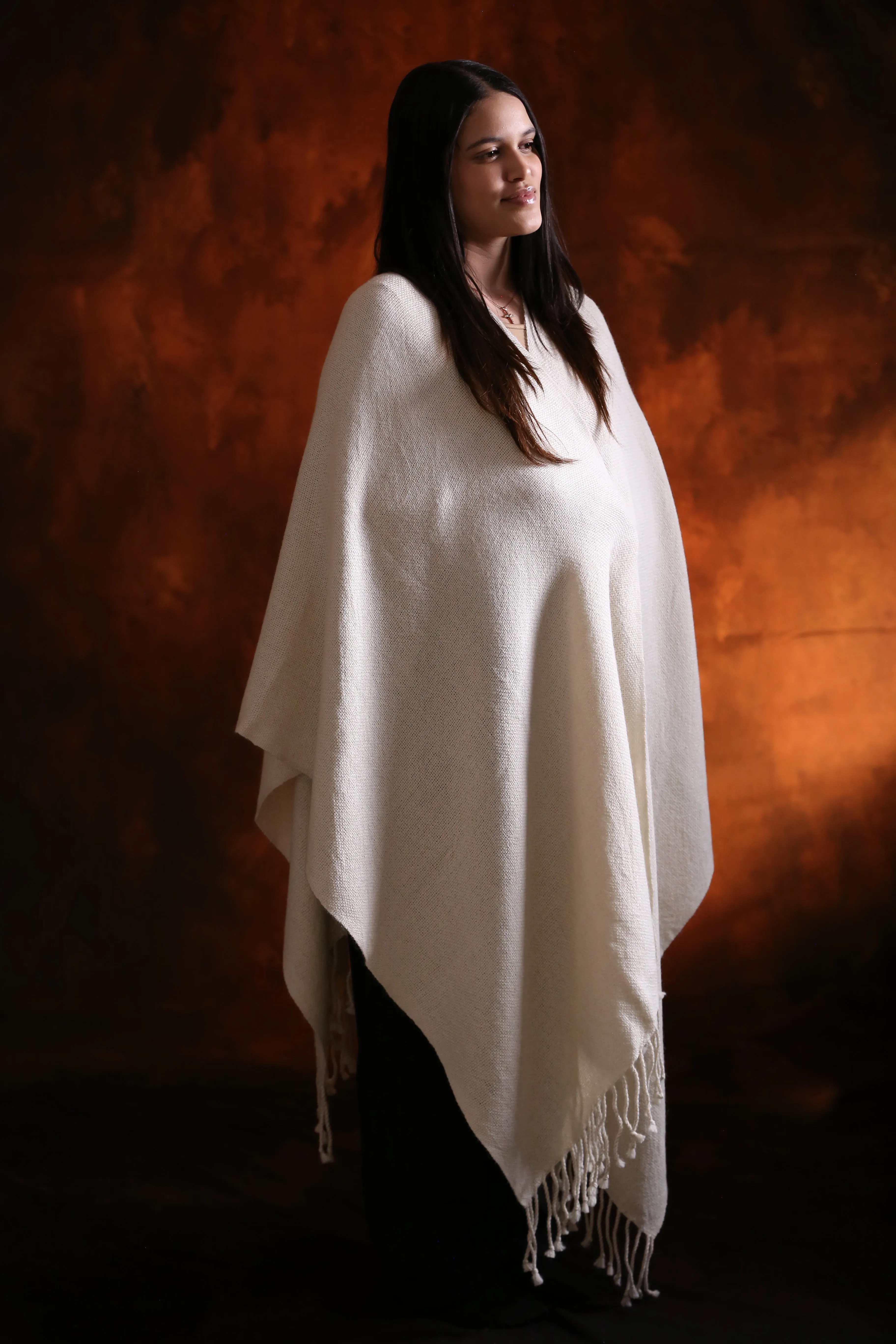 Alpaca Ruana (Body Cross-Over) - Natural White