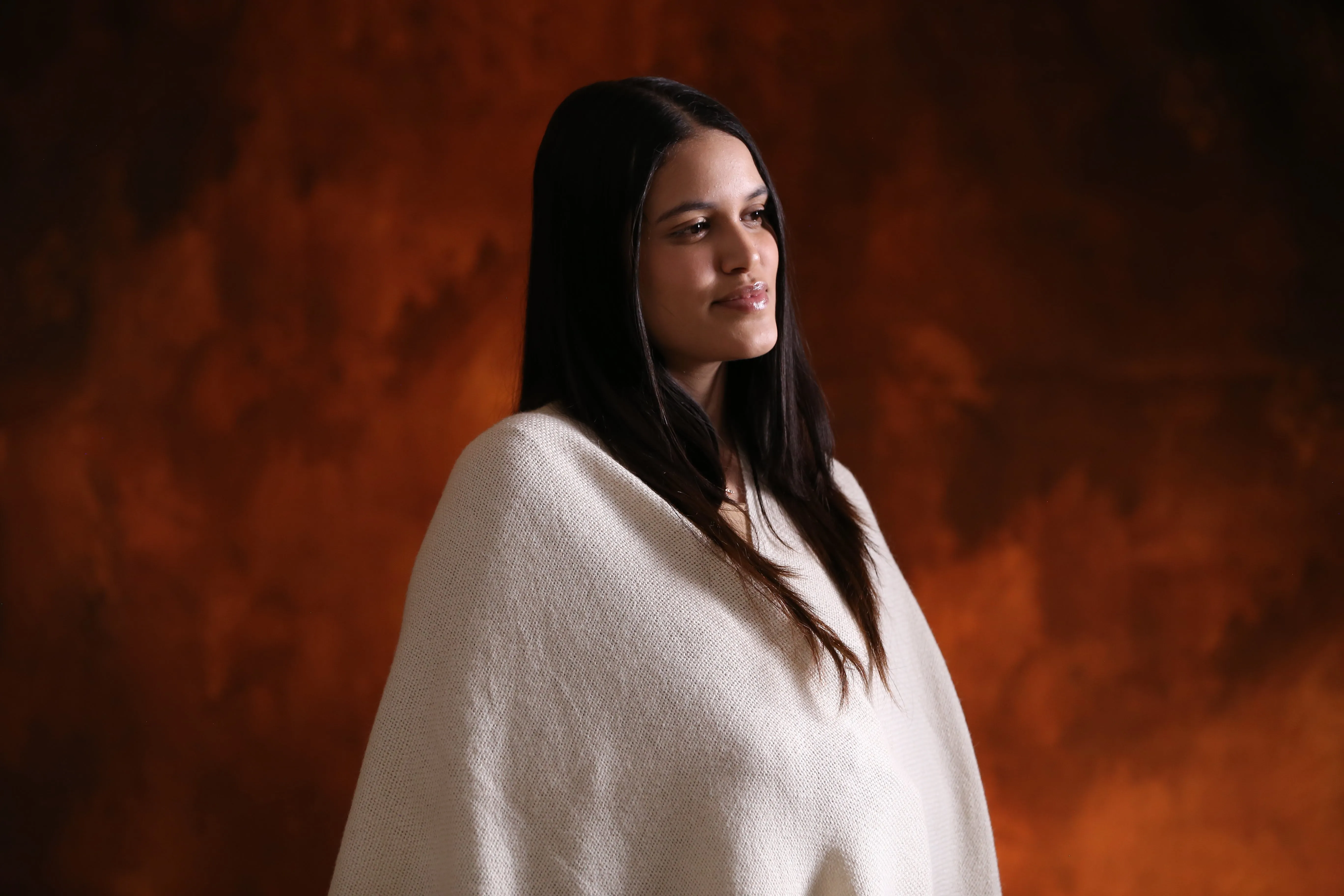 Alpaca Ruana (Body Cross-Over) - Natural White