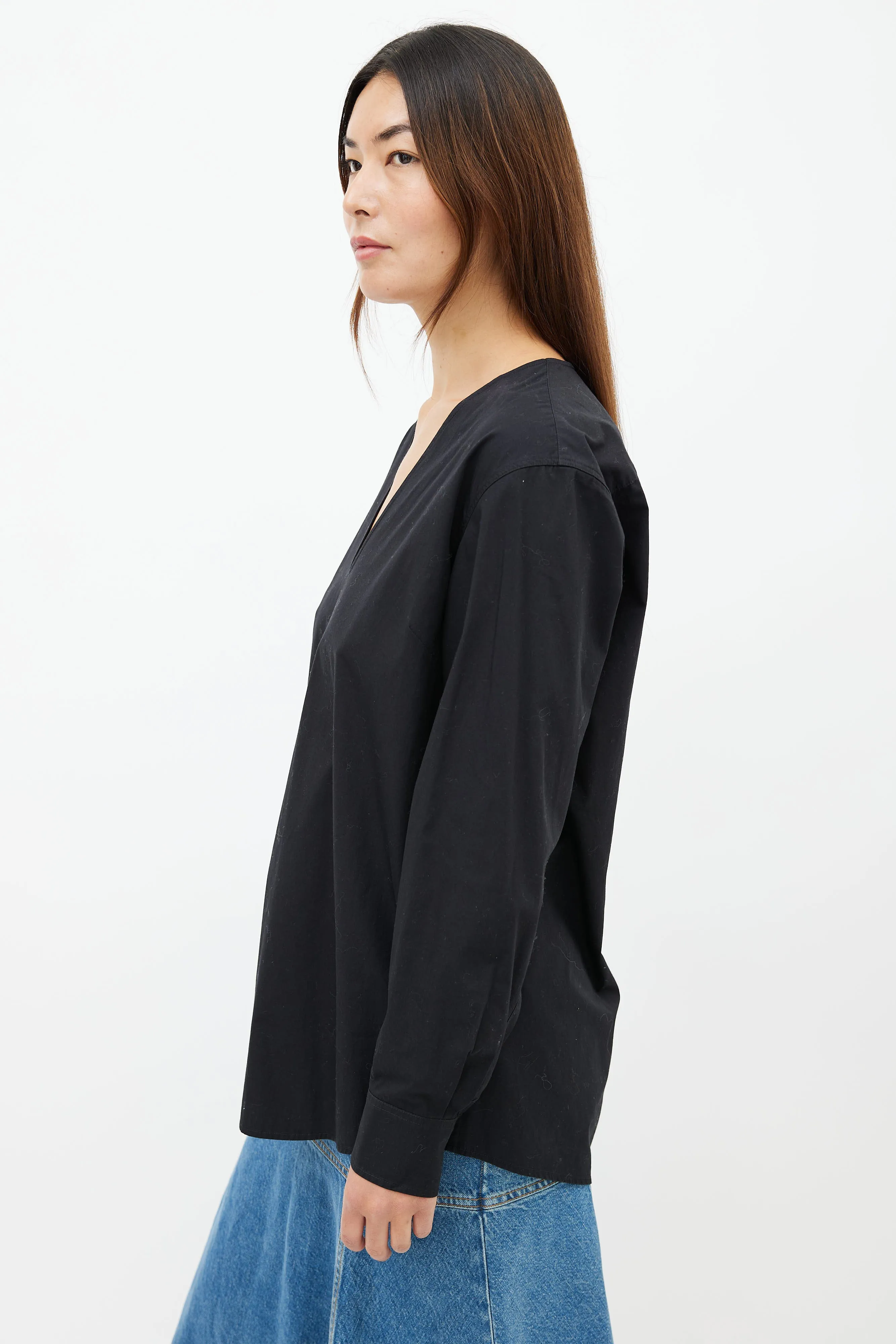 Black V-Neck Long Sleeve Shirt