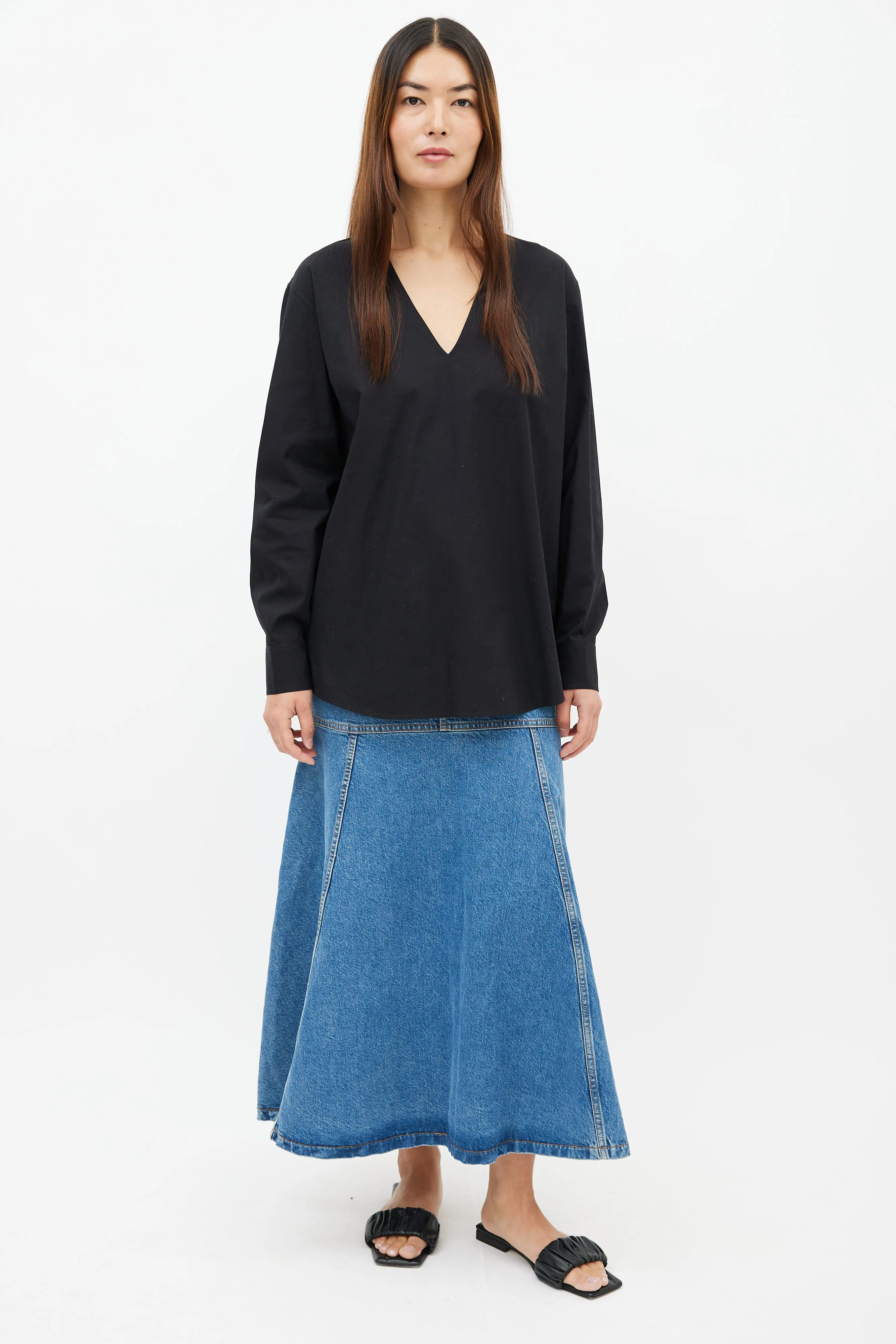 Black V-Neck Long Sleeve Shirt