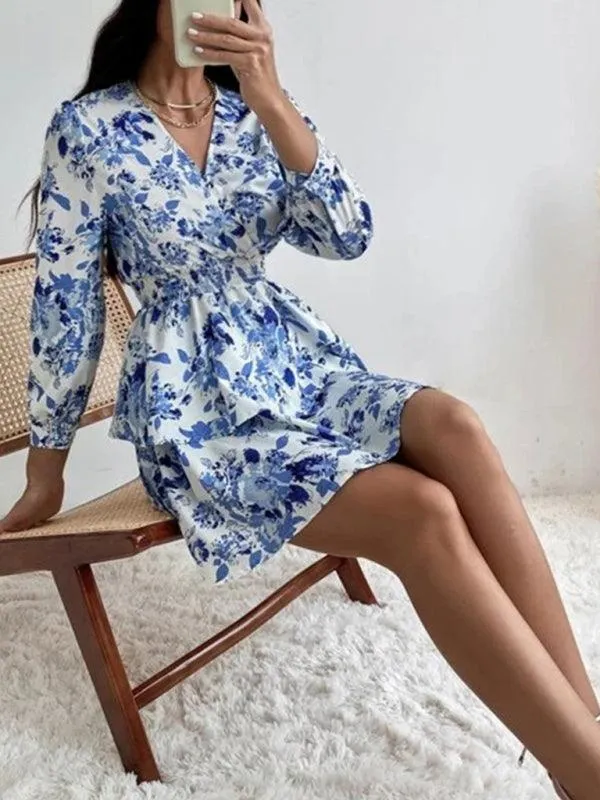 Chic Printed Pleated V-Neck Long Sleeve Dress