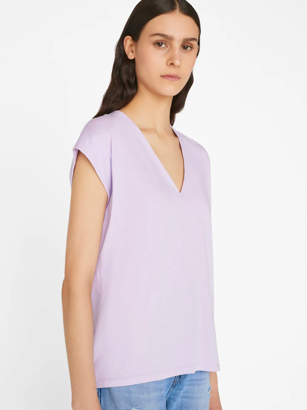 Le Mid Rise V Neck Tee -- Lilac