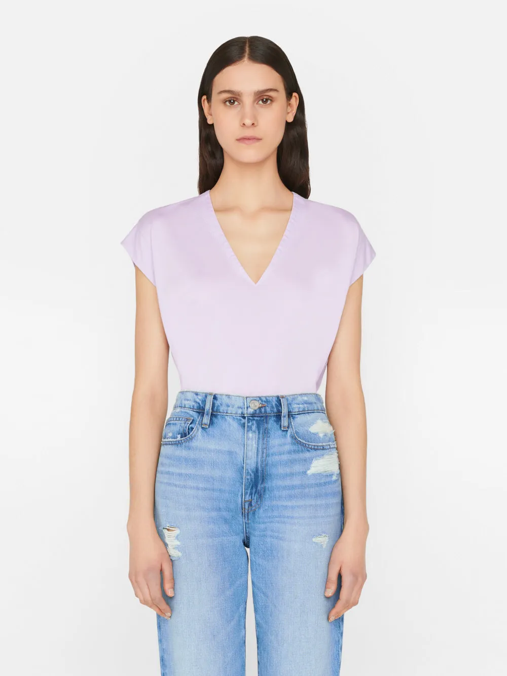 Le Mid Rise V Neck Tee -- Lilac