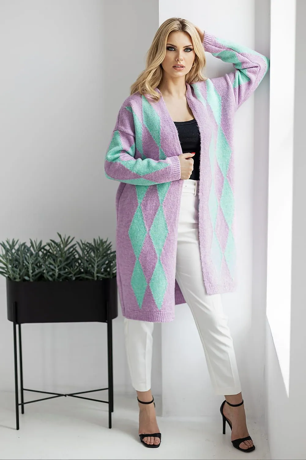 Long Knee Length Knitted Cardigan by PeeKaBoo | 3 Colour Options