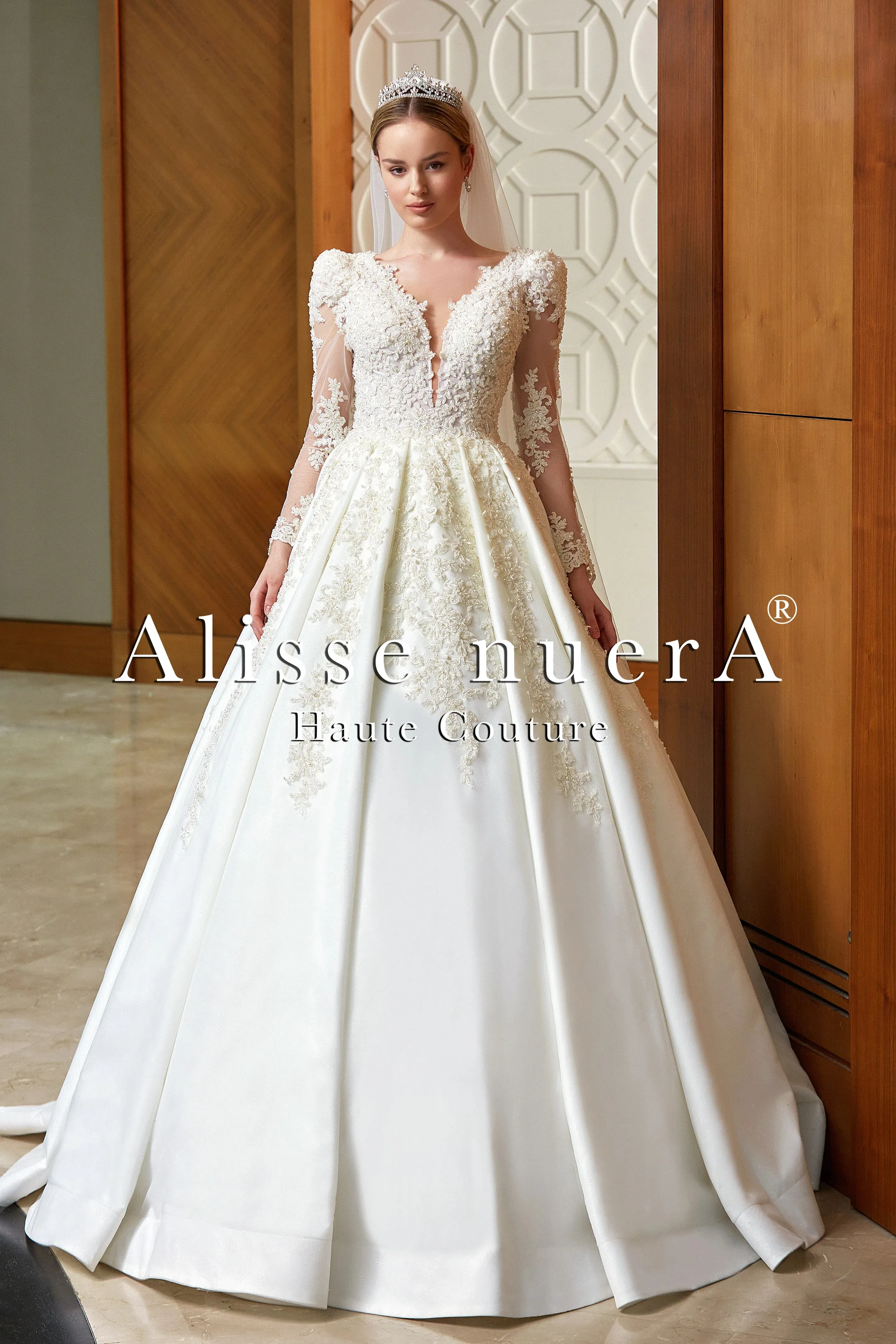 Long Sleeve Deep V Back Pleated Princess Wedding Dress with Shoulder Padding