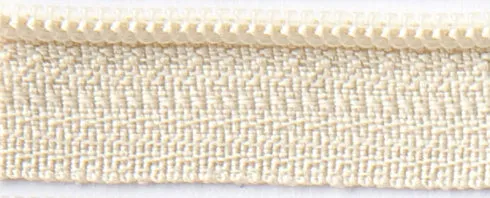Straw 14" Zipper