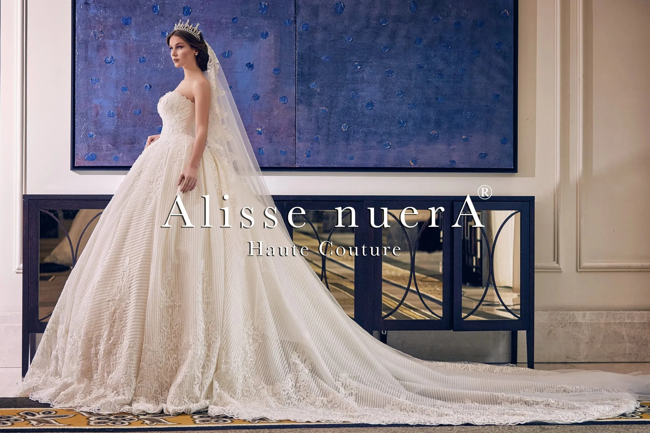 Sweetheart Neck Pleated Shiny Tulle Ivory Bridal Gown with Lace Empbroidered Hemline