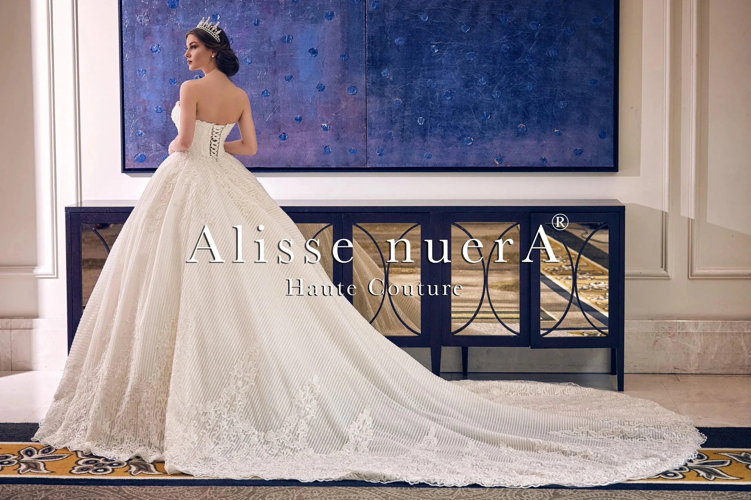 Sweetheart Neck Pleated Shiny Tulle Ivory Bridal Gown with Lace Empbroidered Hemline
