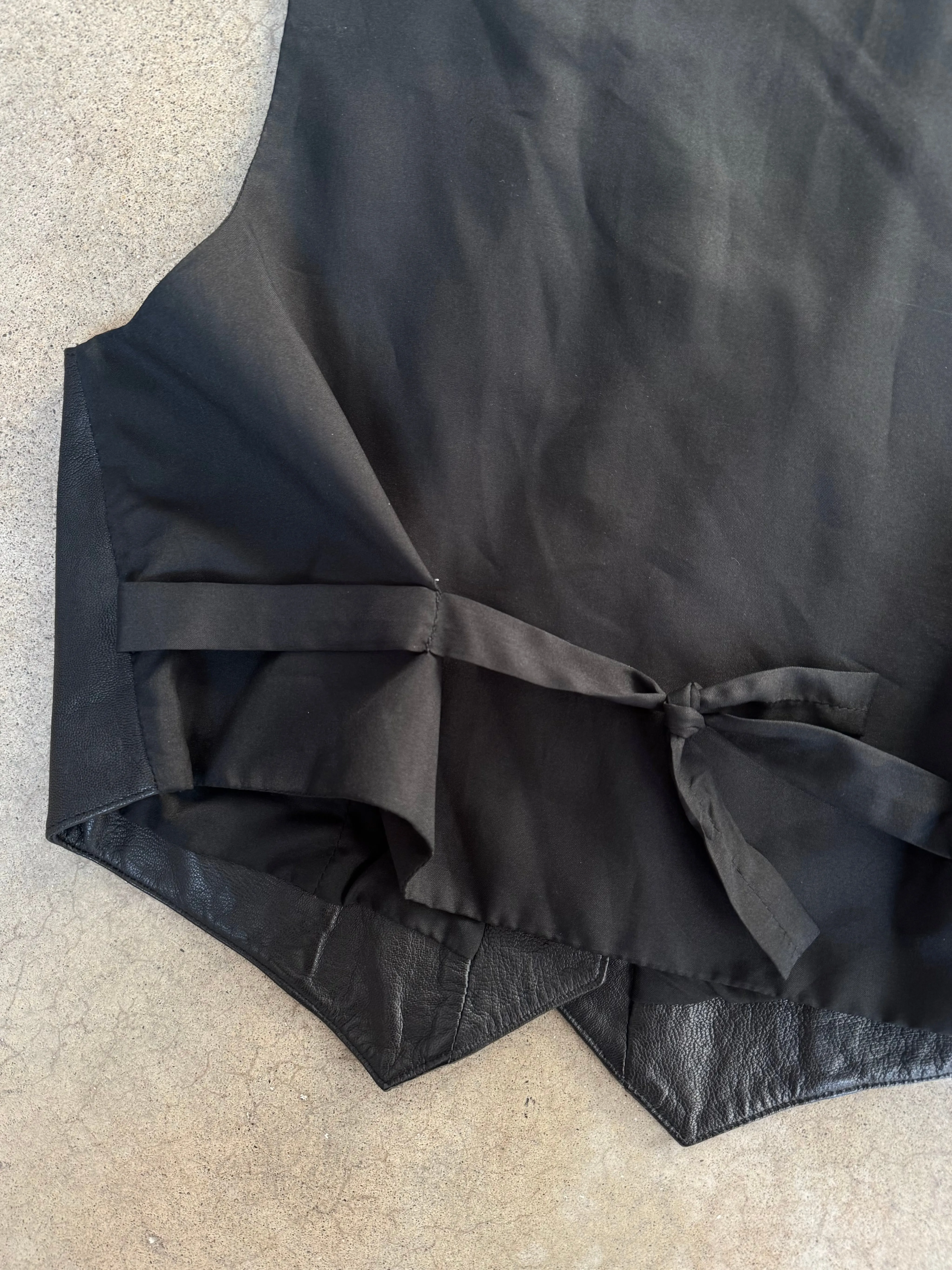 Vintage Boutique Europa Black Leather Vest (L)