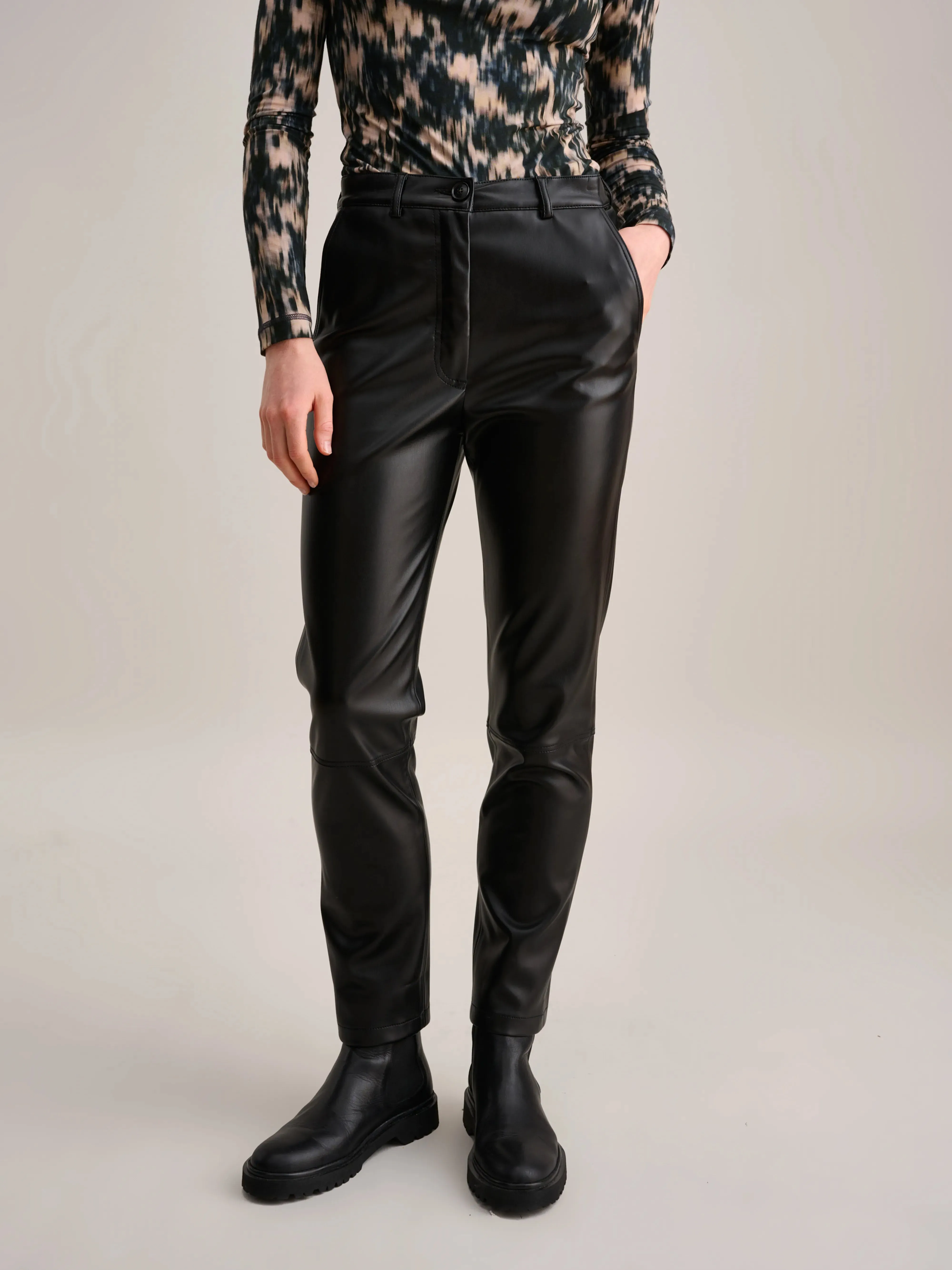 Voodoo Trousers (232 / W / BLACK)