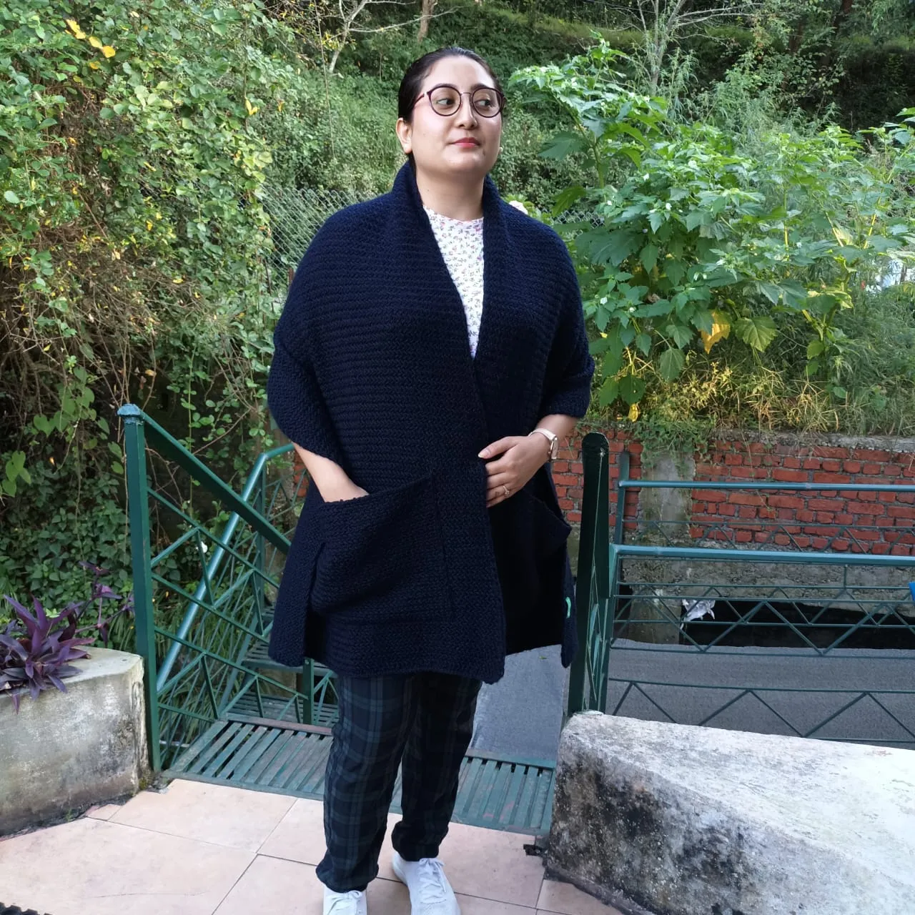 Women Woollen Stole | Hand Knit | Stylish Winter Overlay With Pockets | Navy
